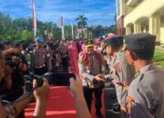 Personil Polda Sultra Sambut Kapolda Baru dengan Tradisi Welcome and Farewell Parade