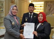 Wali Kota Kendari Serahkan SK Plt Tiga Pejabat, Satu Diantaranya Camat Wua-wua