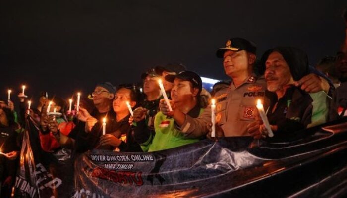 Ojol Bareng TNI-Polri Doa Bersama untuk Affan, Komitmen Kondusif