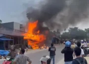 Breaking News! Kebakaran Kios Hebohkan Warga Kendari