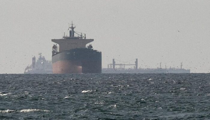 Dibukanya Selat Hormuz Tandai AS-Iran Sepakat Gencatan Senjata