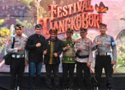 Tak Sekedar Amankan Festival Liangkabori, Anggota Polres Muna Turut Kawal Pelestarian Budaya