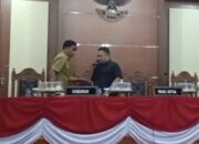 Paripurna Pemberhentian Ketua DPRD Sultra Ricuh, Warga Duduki Kursi Pimpinan